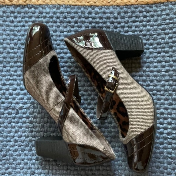 Shoes - Picture 3 of 4